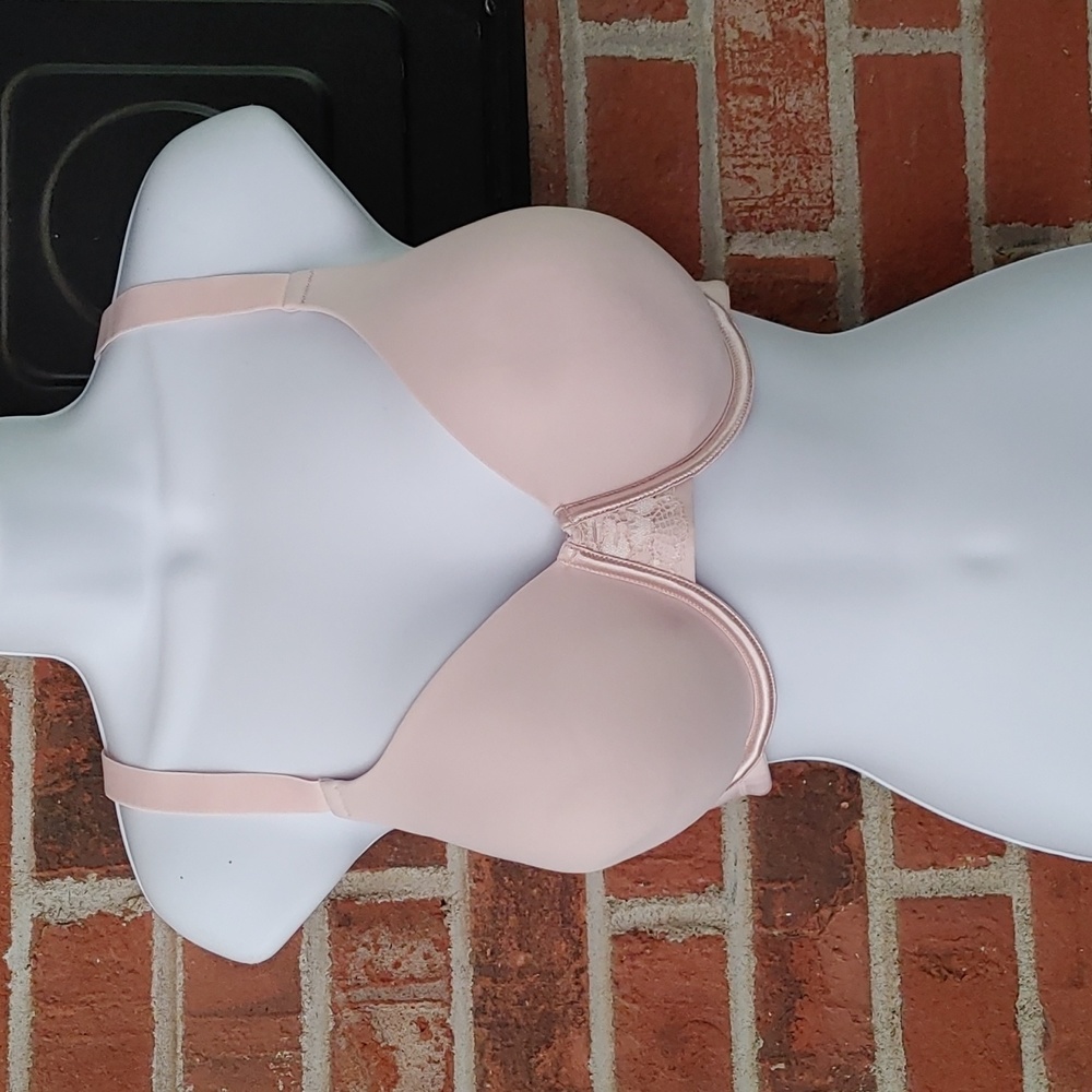 Vanity Fair Radiant Collection Lightly Lined Smoothing Underwire Bra Size 42C